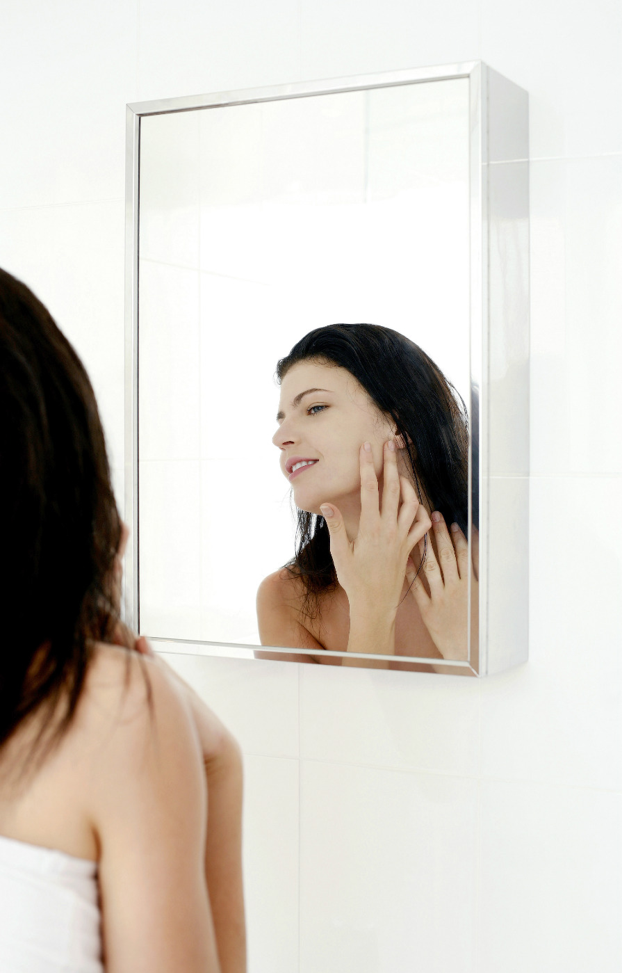 cold water tightens skin